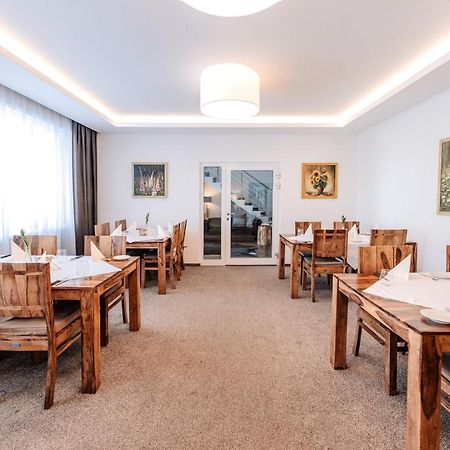 Hotel U Kasny Rajhrad Экстерьер фото
