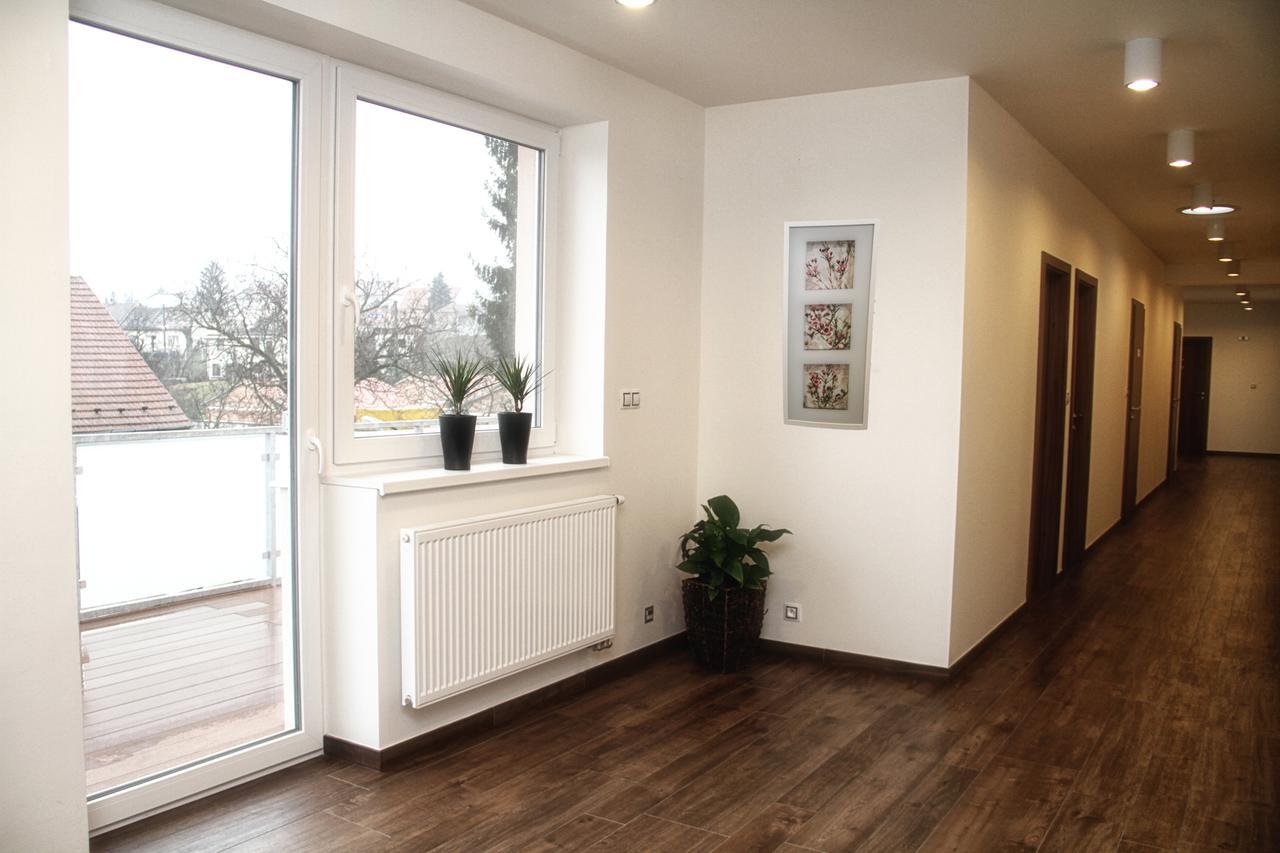 Hotel U Kasny Rajhrad Экстерьер фото