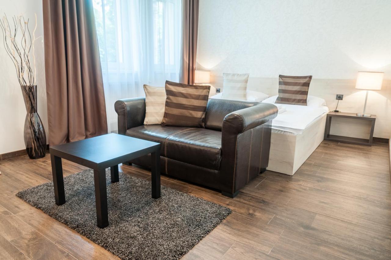 Hotel U Kasny Rajhrad Экстерьер фото
