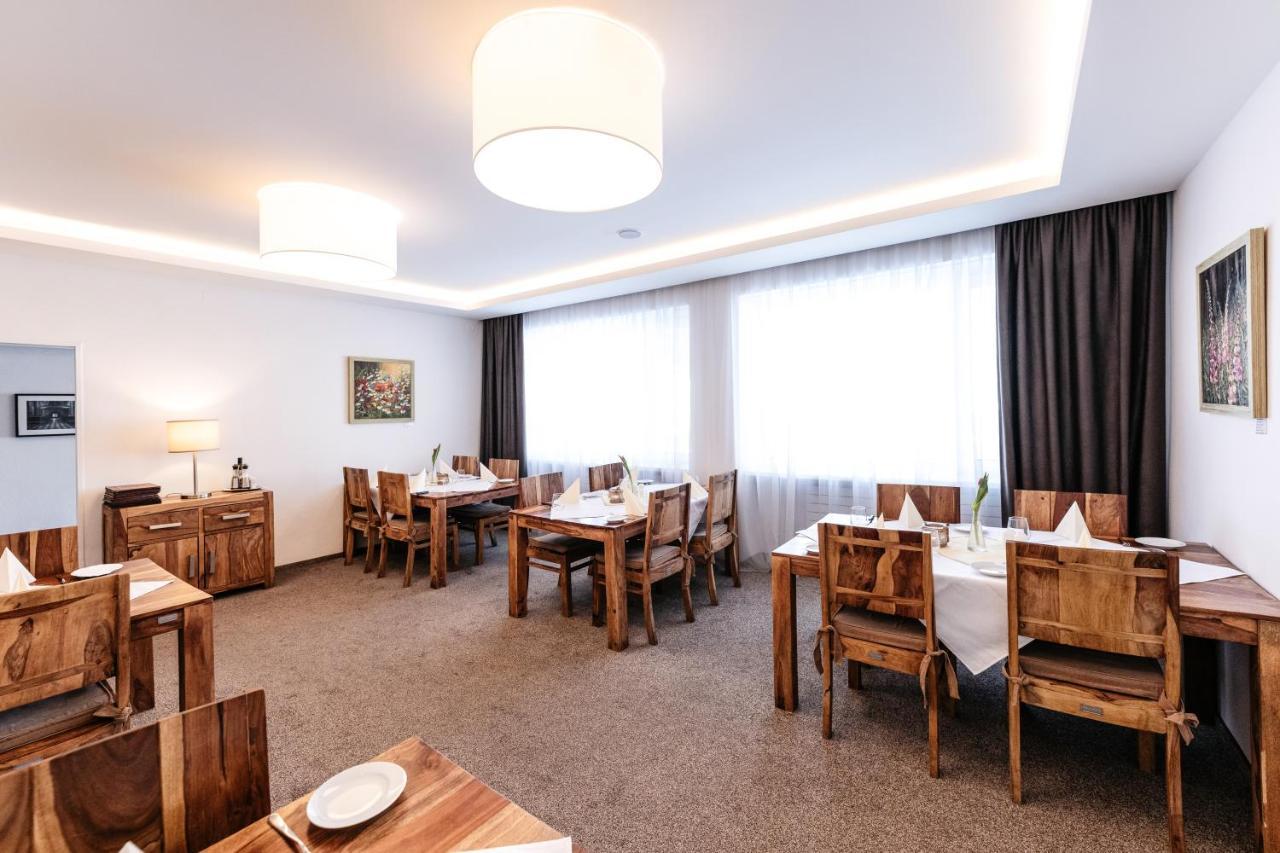 Hotel U Kasny Rajhrad Экстерьер фото